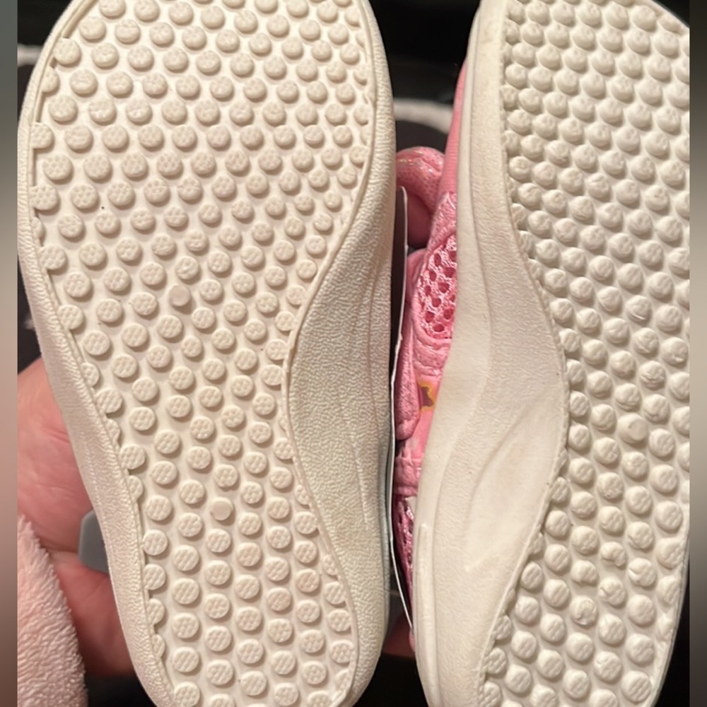 Disney Store Minnie Mouse shoes 💖